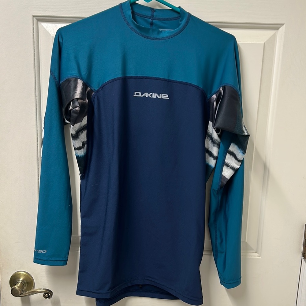 Dakine, long sleeve compression t-shirt, kids XLG/woman’s small, hardly worn